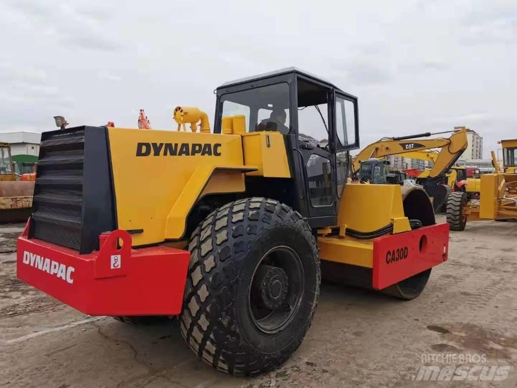 Dynapac CA 30 D Rodillos de un solo tambor
