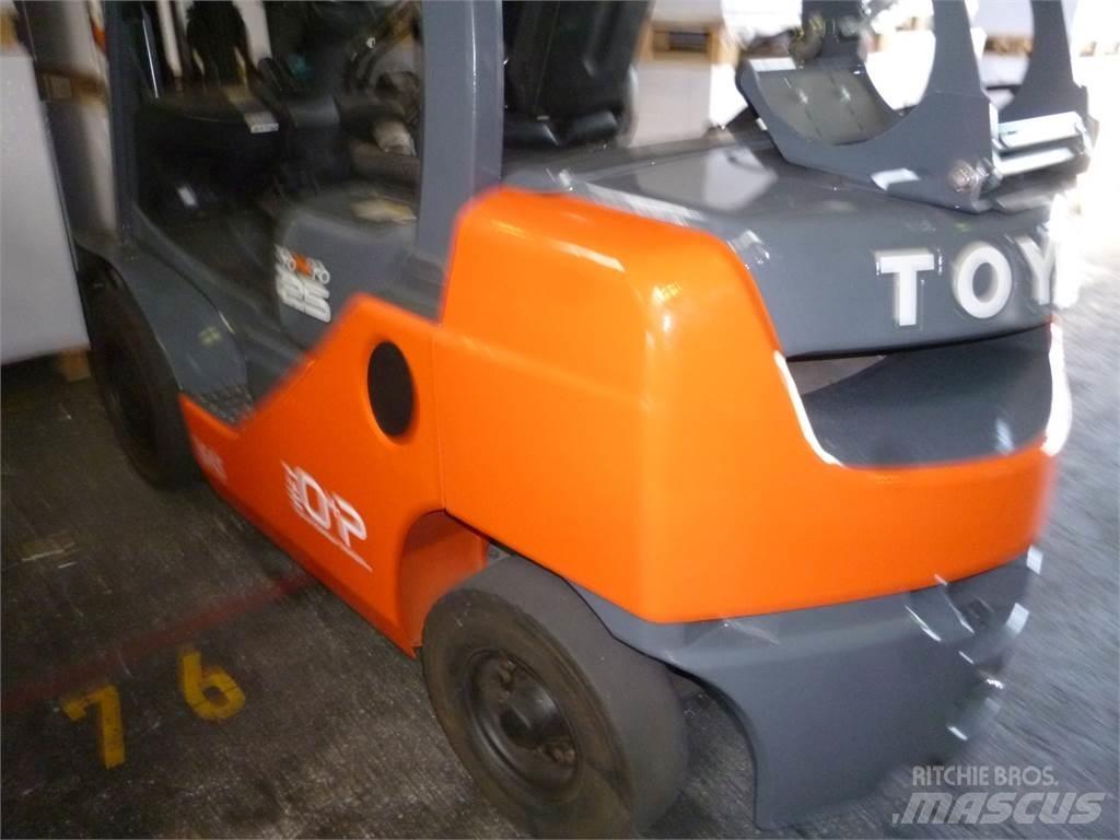 Toyota 02-8FGF25 Carretillas LPG