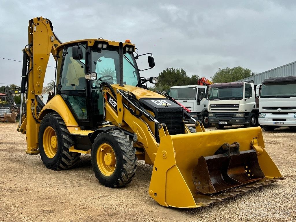 CAT 432 F Retrocargadoras