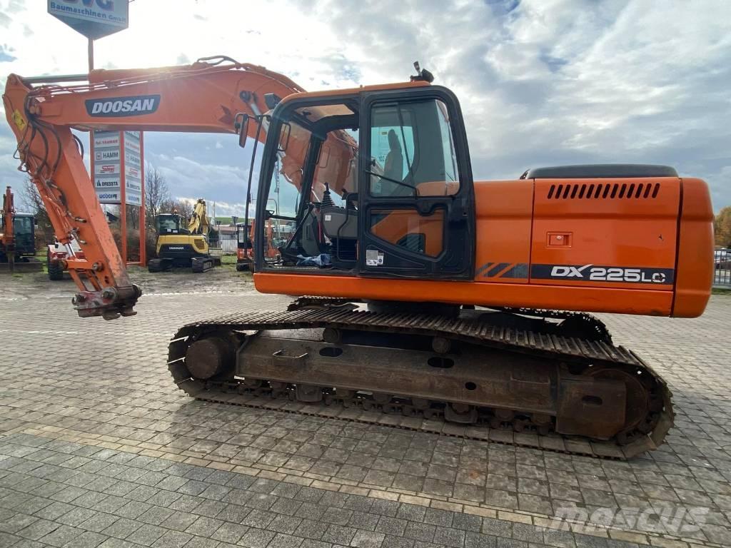 Doosan DX 225 LC Excavadoras de cadenas
