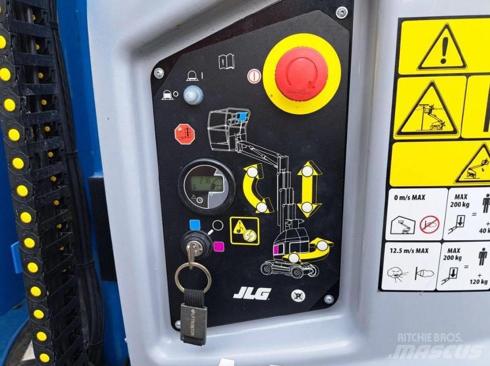JLG Toucan 8 E-L Ascensores de personal y montacargas de acceso