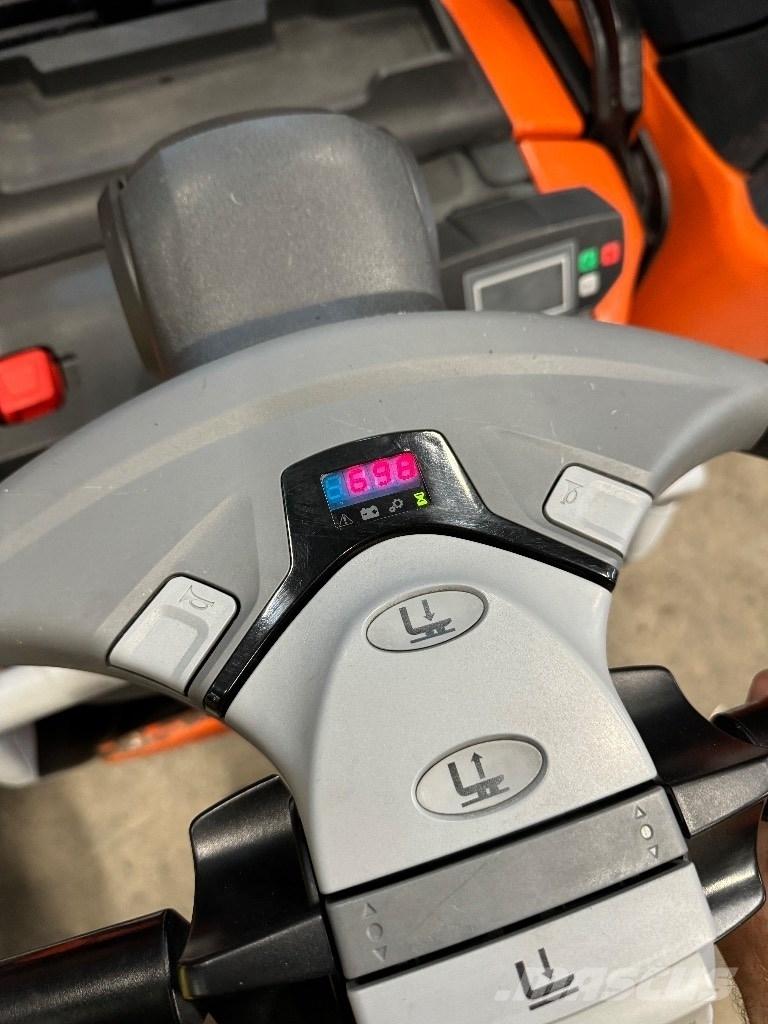 Toyota SPE160L Apiladores eléctricos
