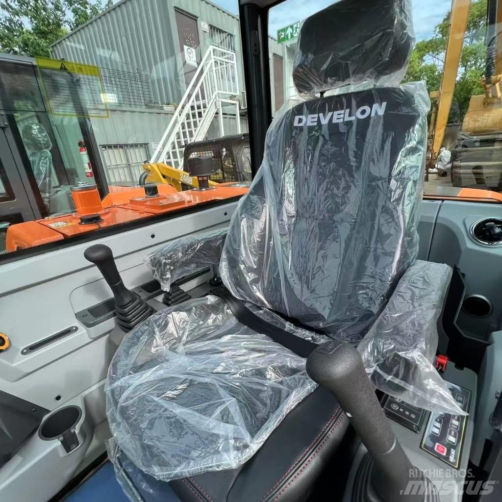 Develon DX60D Mini excavadoras < 7t