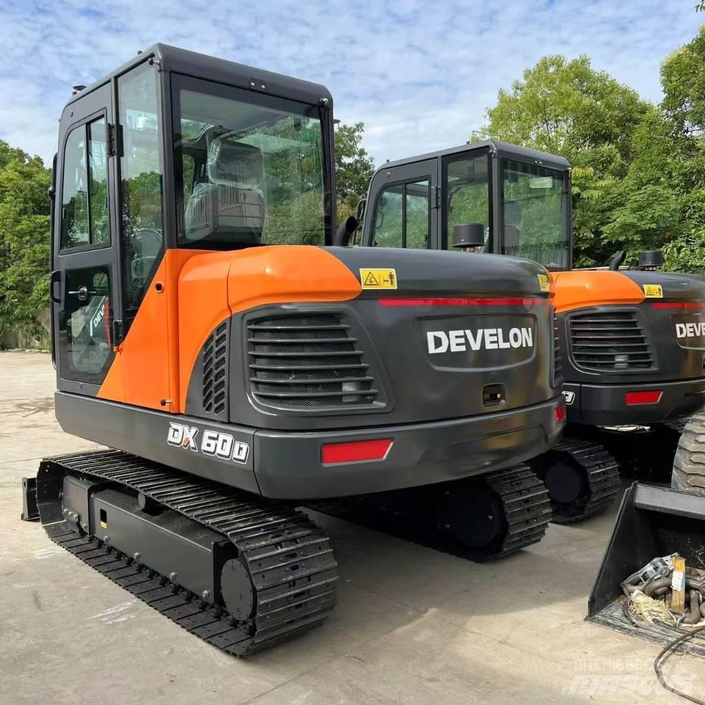 Develon DX60D Mini excavadoras < 7t