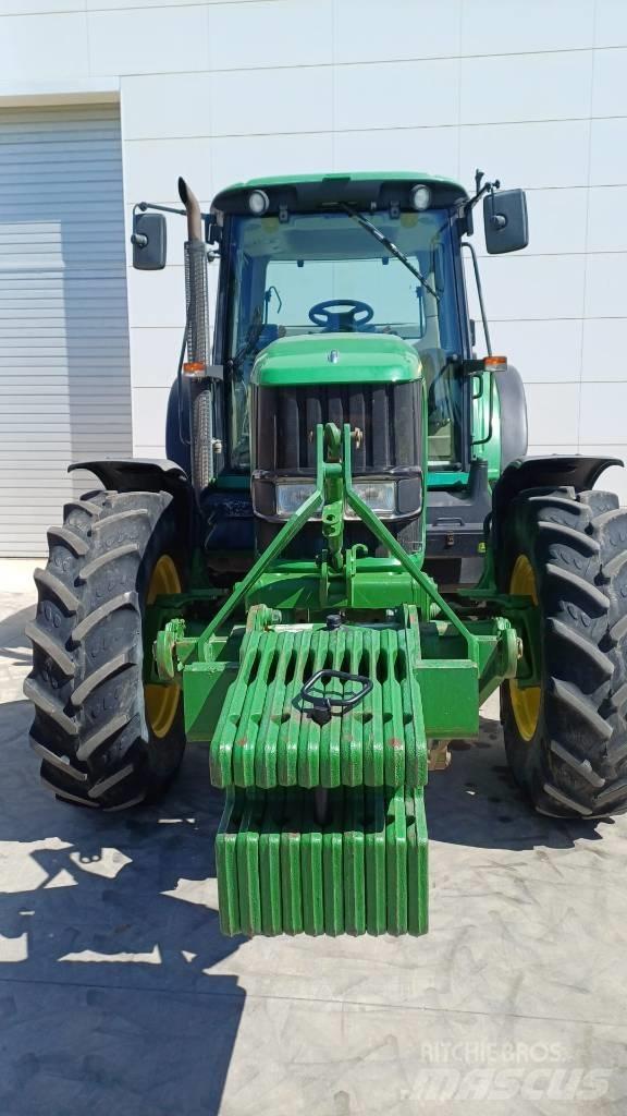 John Deere 6820 Tractores