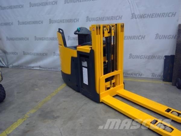 Jungheinrich ERD 220 Apiladores eléctricos autopropulsados