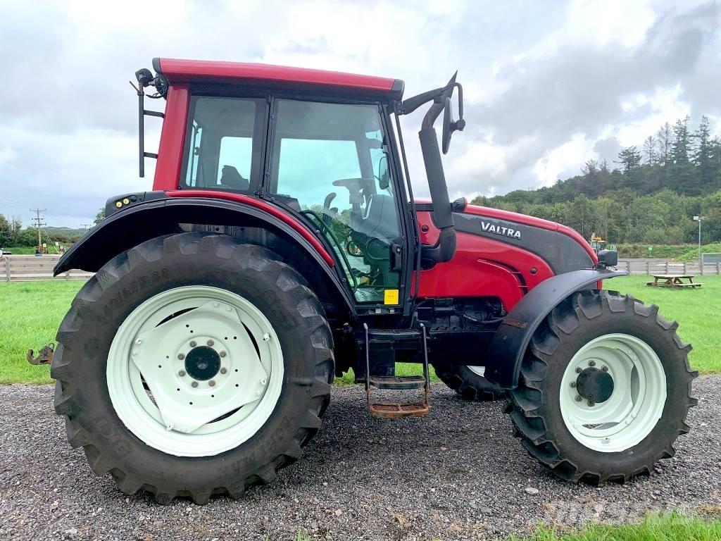 Valtra N101 Tractor Tractor forestal