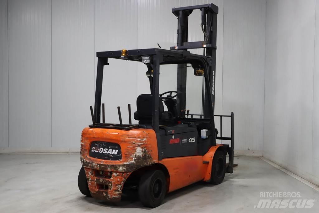 Doosan B45X-5 Carretillas de horquilla eléctrica