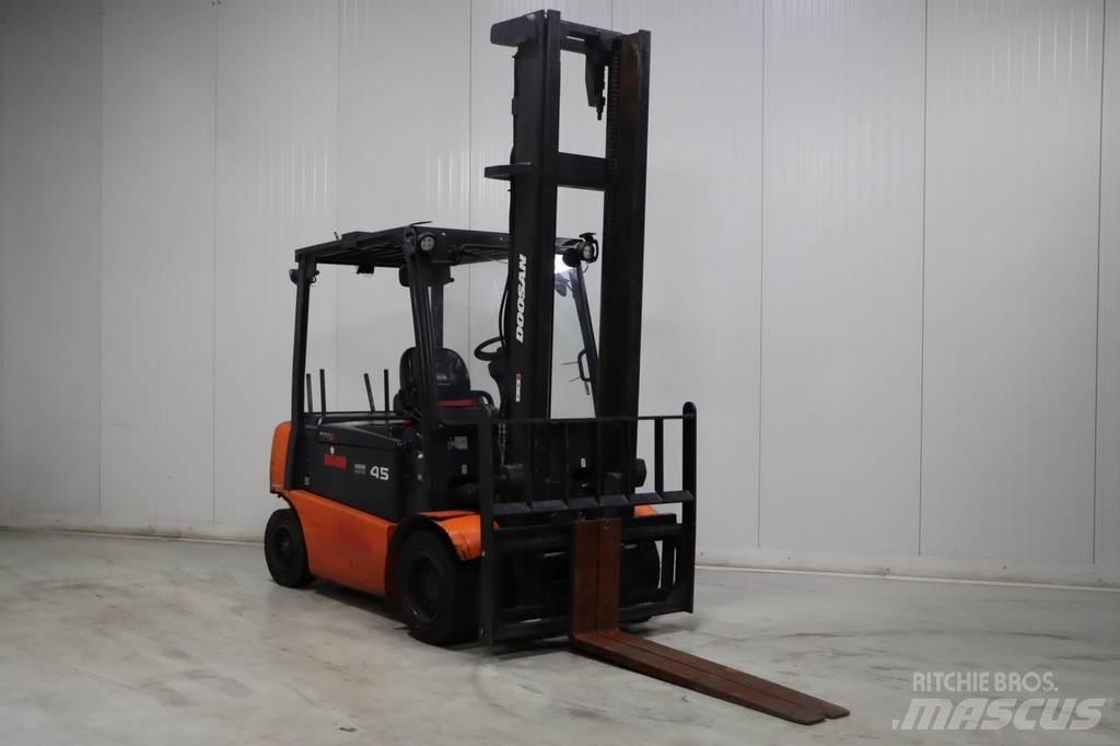 Doosan B45X-5 Carretillas de horquilla eléctrica