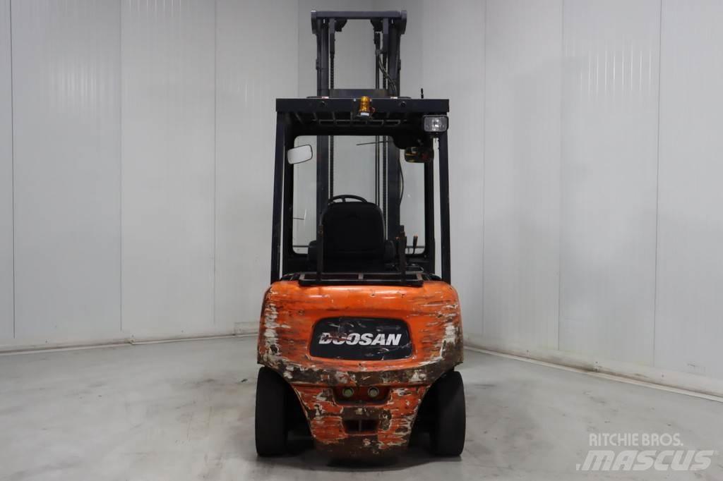 Doosan B45X-5 Carretillas de horquilla eléctrica