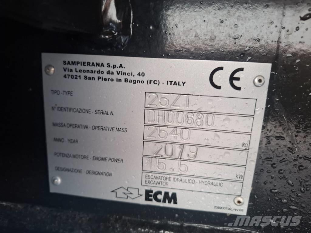 ECM 25 ZT Mini excavadoras < 7t