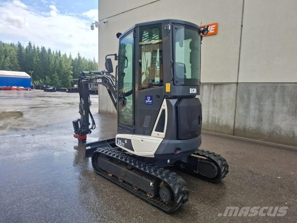 ECM 25 ZT Mini excavadoras < 7t