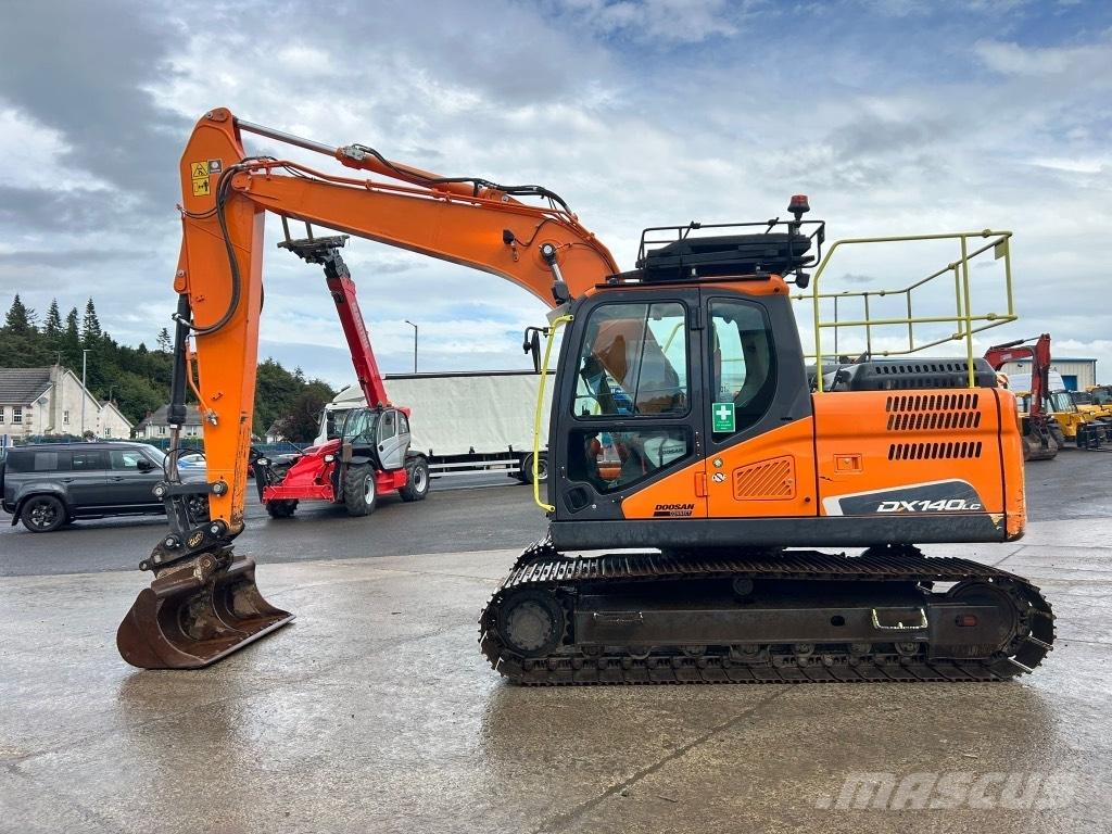 Doosan DX140 LC Excavadoras de cadenas