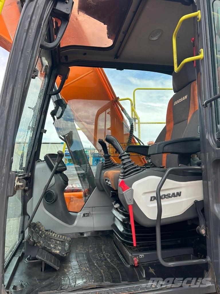 Doosan DX140 LC Excavadoras de cadenas