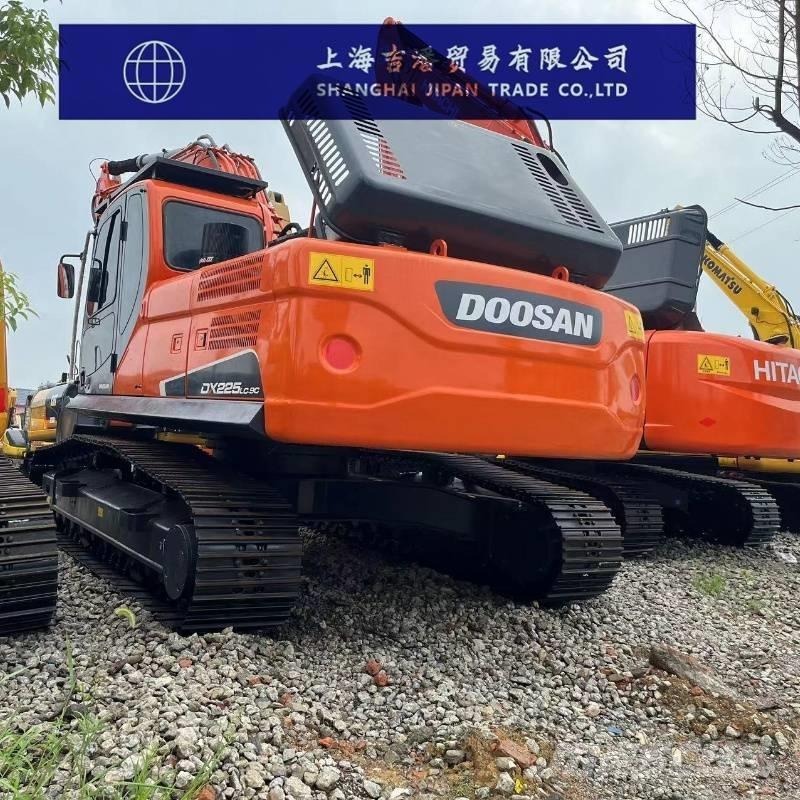 Doosan DX 225 Excavadoras de cadenas