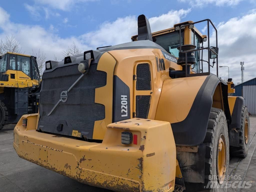 Volvo L 220 H Cargadoras sobre ruedas