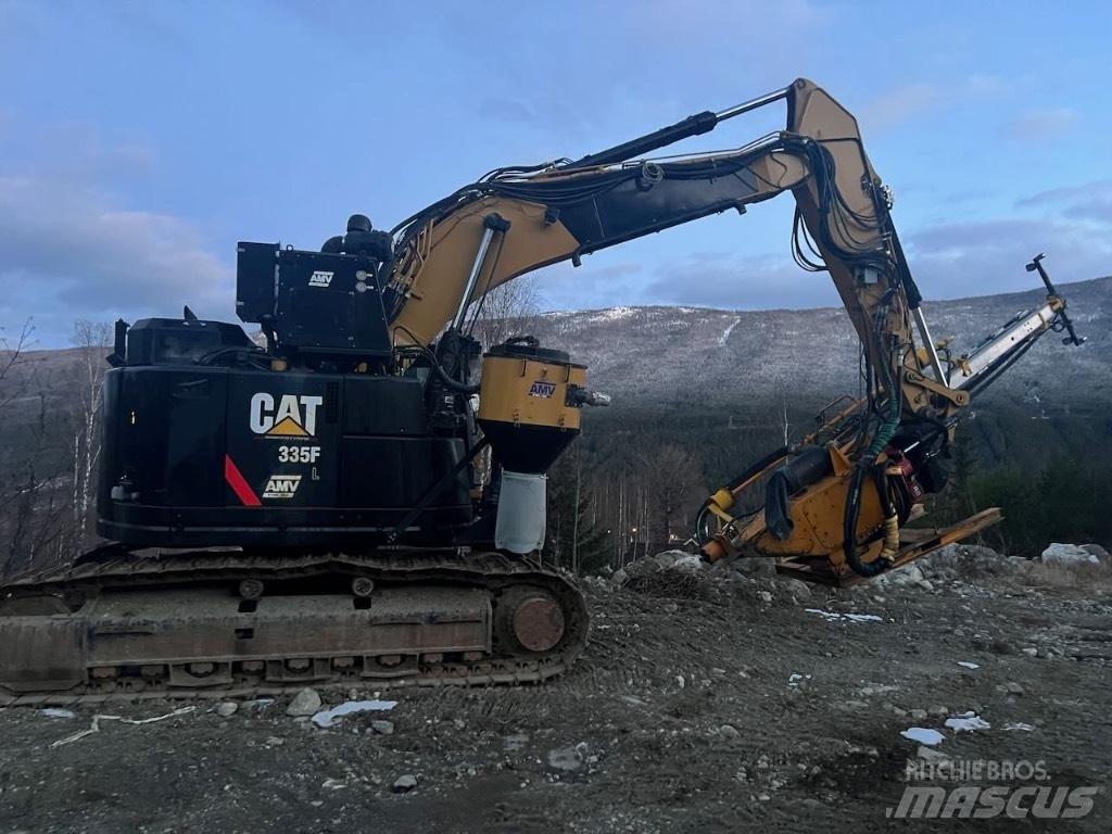 CAT 335 F L CR Perforadoras de superficie