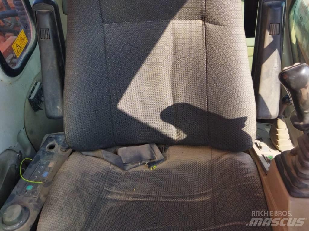 Daewoo 210 W-V Excavadoras de ruedas