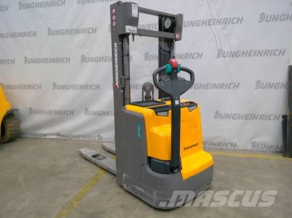 Jungheinrich EJC 214 Apiladores eléctricos