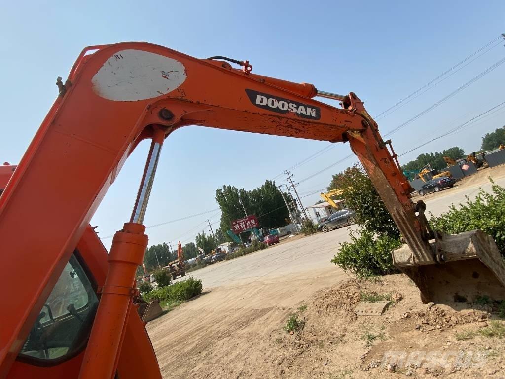 Doosan DH80 Excavadoras de cadenas