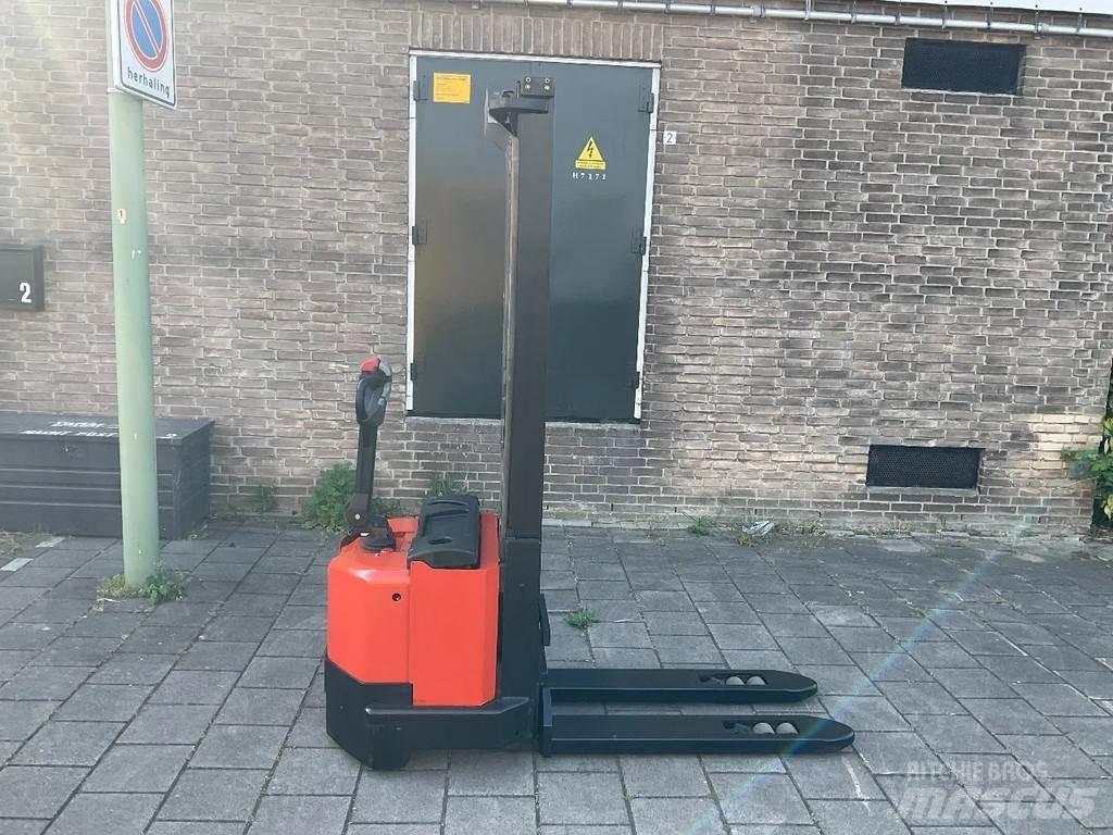 Toyota BT SWE120L Apiladores eléctricos