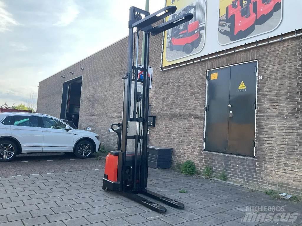 Toyota BT SWE120L Apiladores eléctricos