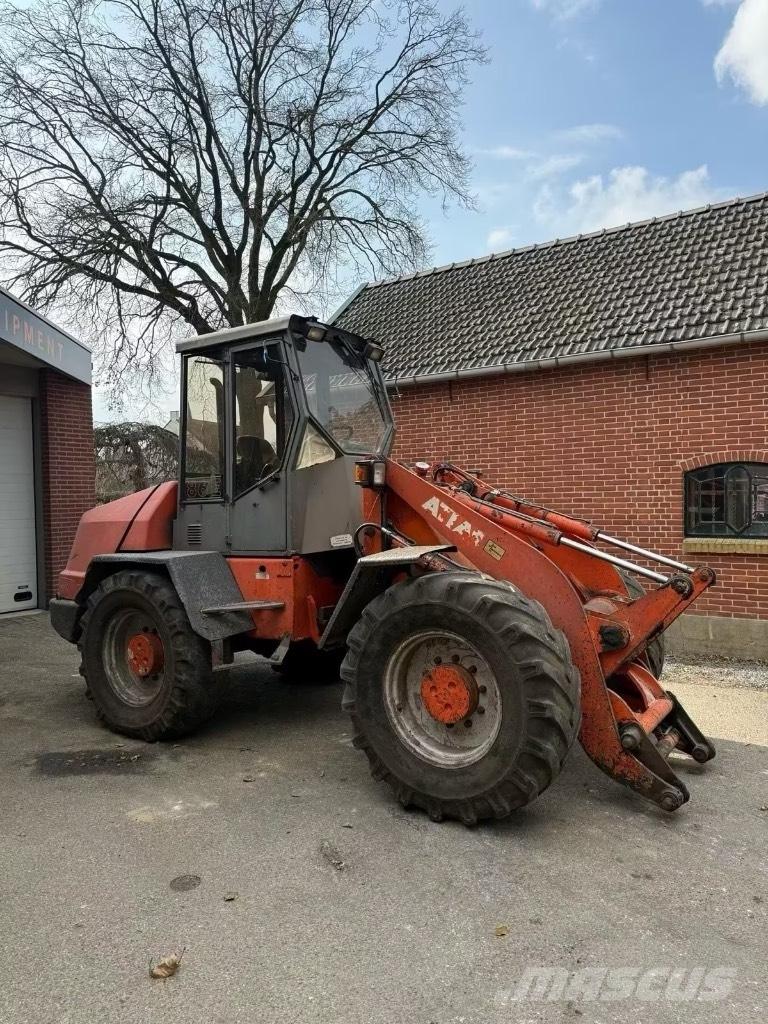 Atlas AR 86 E Cargadoras sobre ruedas