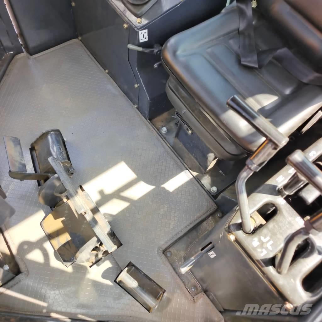 Shantui SD 32 Buldozer sobre oruga