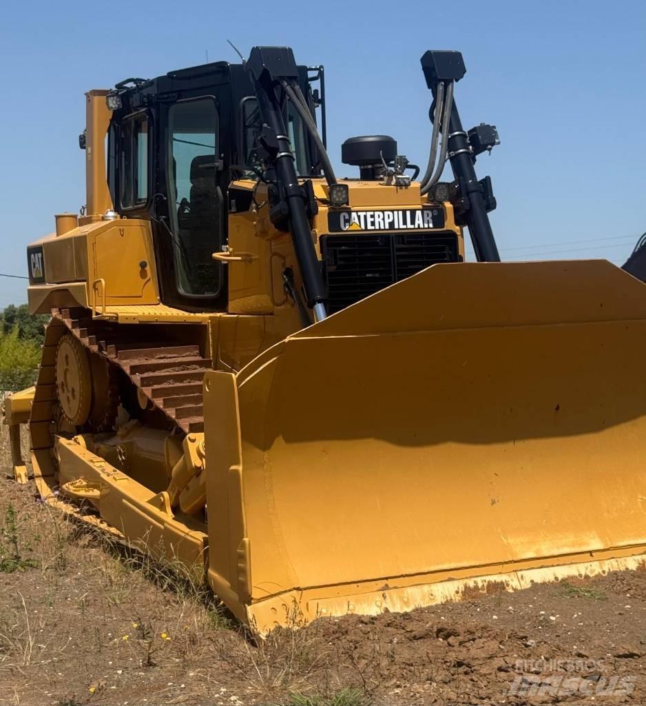 CAT D 6 T XL Buldozer sobre oruga