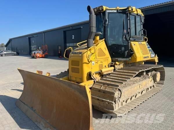 Komatsu D 51 PXi-24 Buldozer sobre oruga