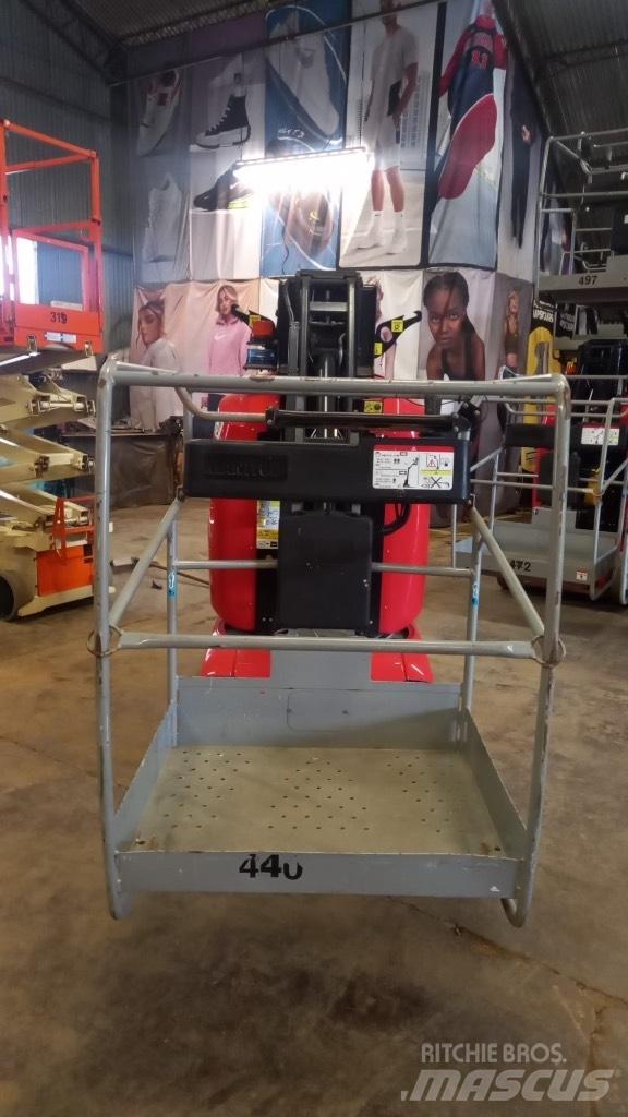 Manitou 100 VJR Ascensores de personal y montacargas de acceso