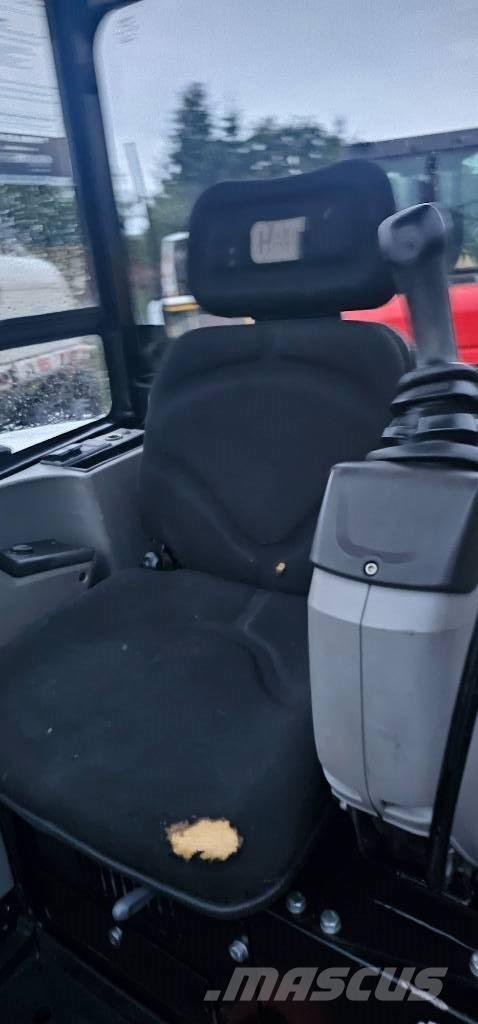 CAT 302.7 D CR Mini excavadoras < 7t