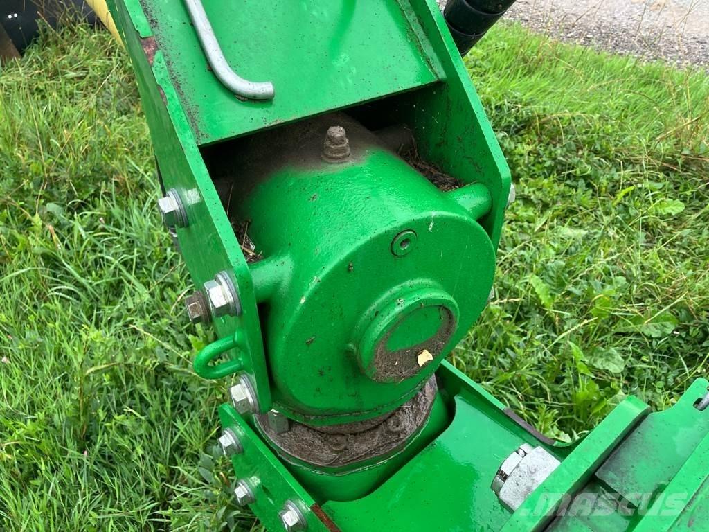 John Deere 1365 Corta-césped delanteros y traseros