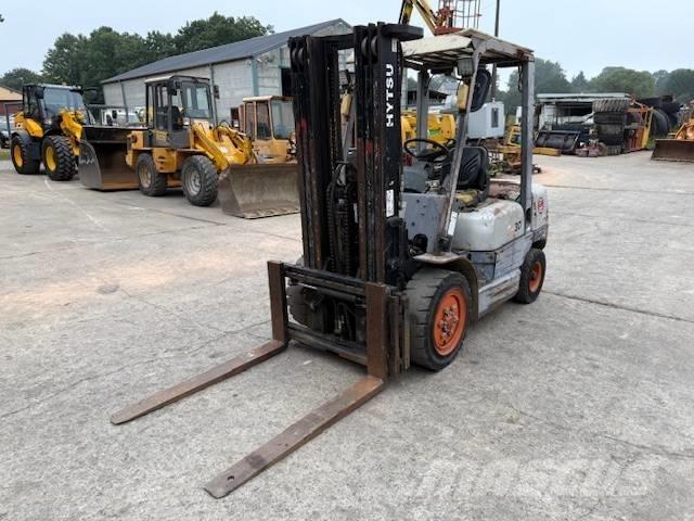 Hytsu S100 30 Carretillas diesel