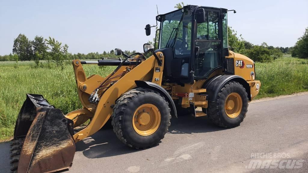 CAT 908M Cargadoras sobre ruedas