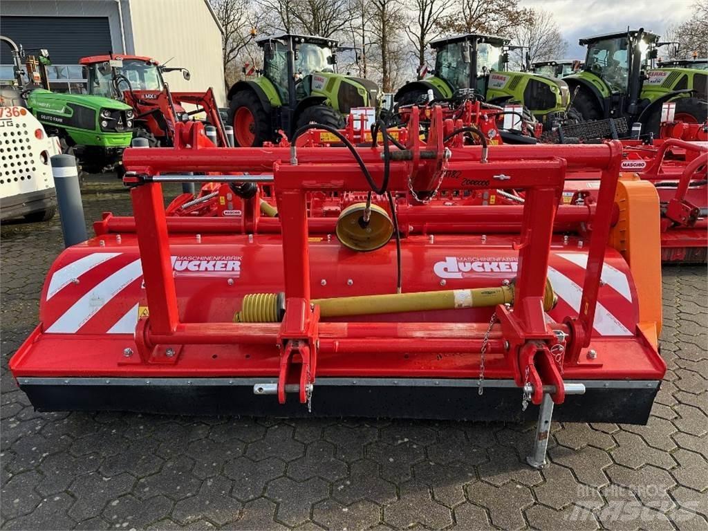 Dücker UM 27 HV G7 Otros equipos usados para la recolección de forraje