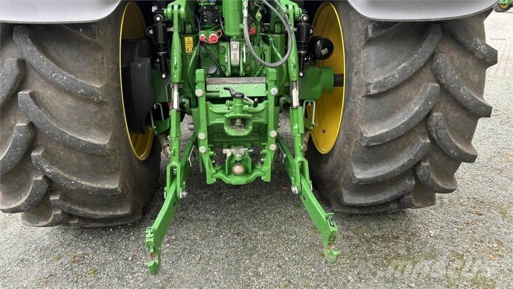 John Deere 6M 240 Tractores
