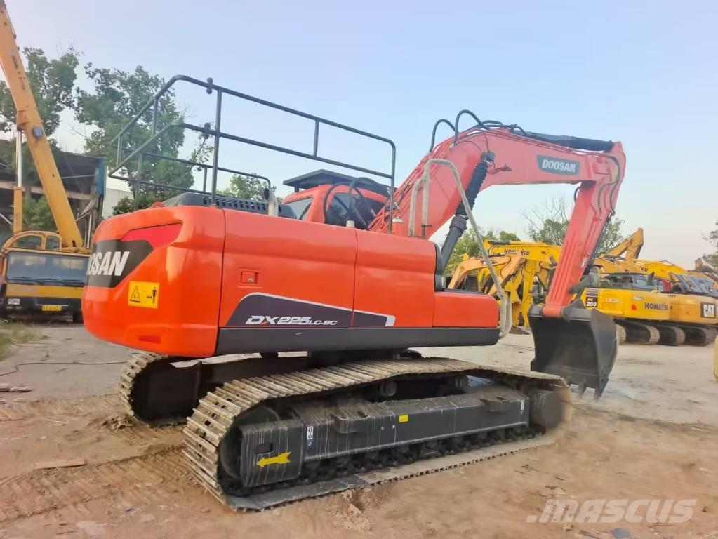 Doosan DX 225LC -9C Excavadoras de cadenas