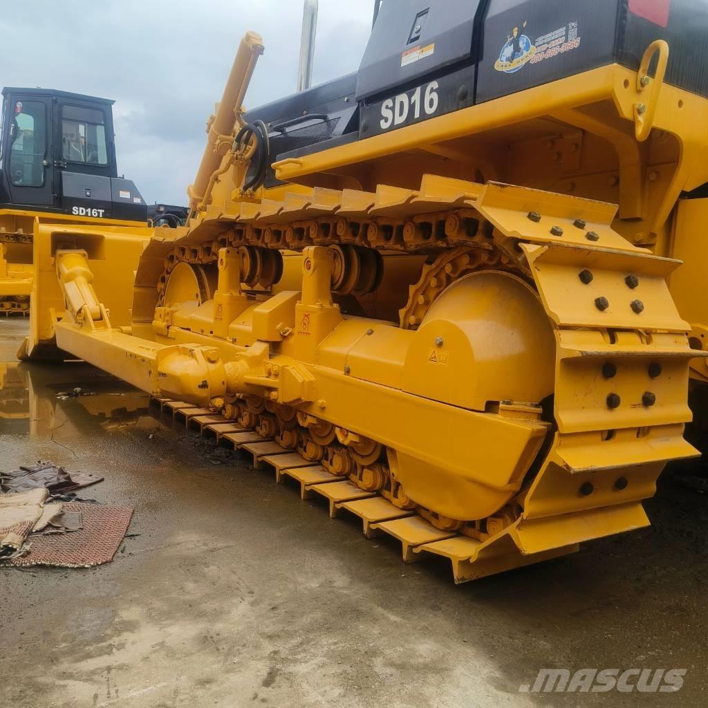 Shantui SD 16 Buldozer sobre oruga