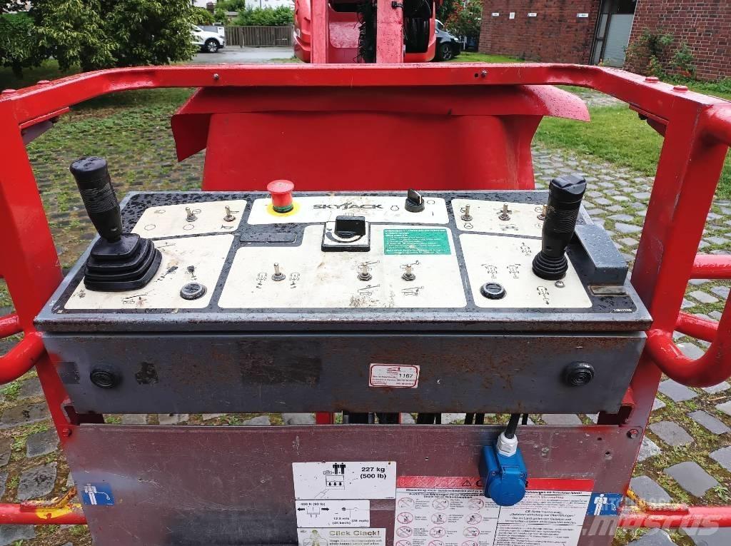 SkyJack SJ 66 T Plataformas de trabajo telescópica