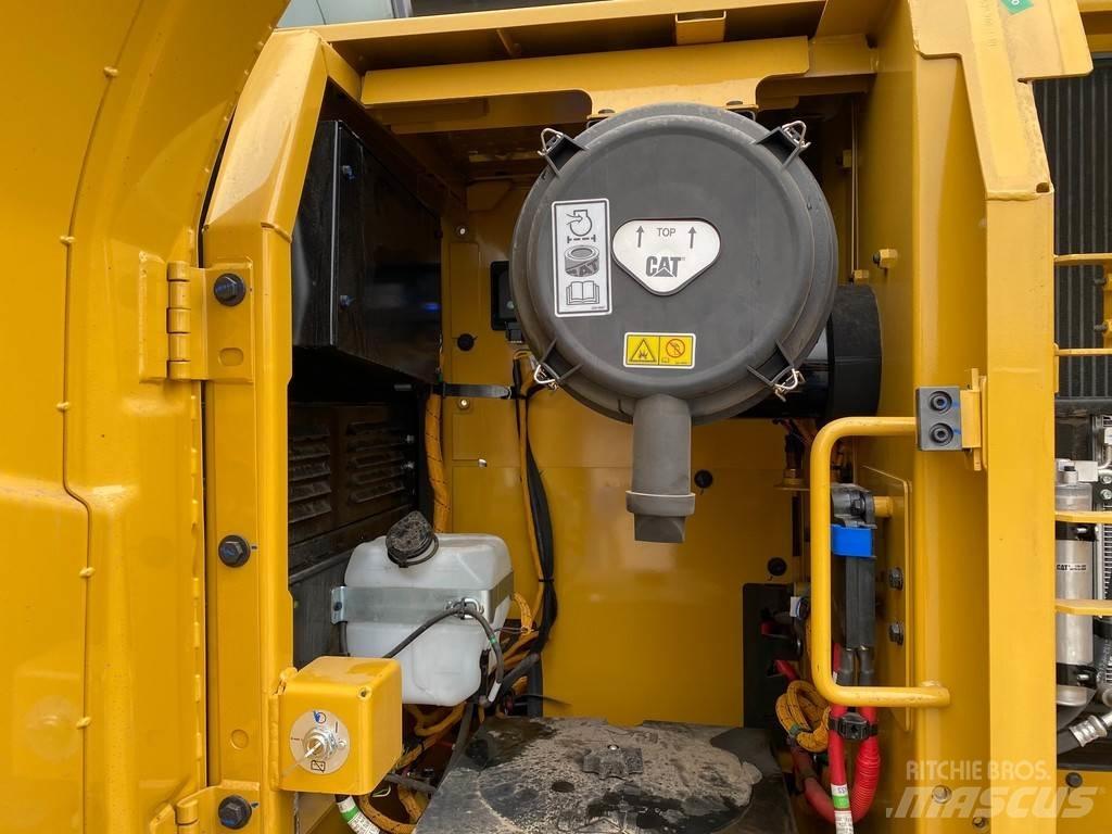 CAT 323D3 Excavadoras de cadenas