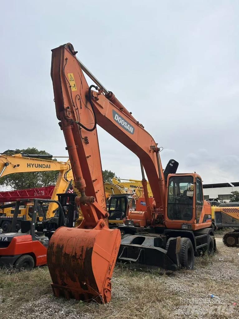 Doosan DH 210 W-7 Excavadoras de ruedas