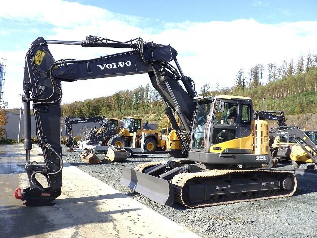 Volvo ECR 235 D Excavadoras de cadenas