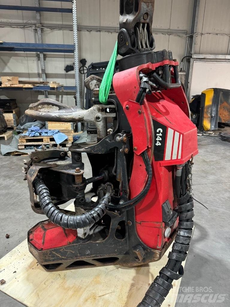 Komatsu C 144 Desramador