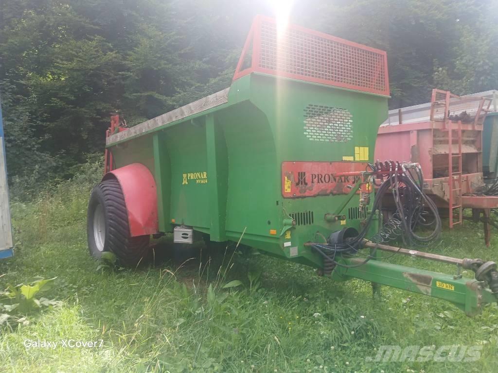 Pronar NV161/4 Remolques esparcidores de estiércol