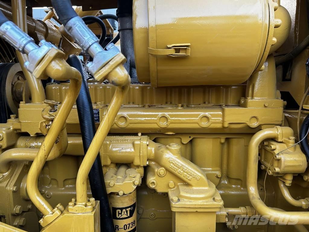 CAT D7G Buldozer sobre oruga