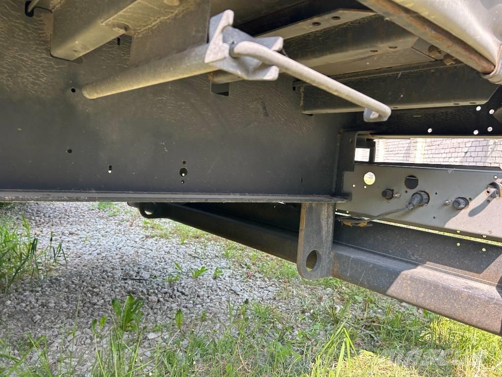 Kögel SN 24 Semirremolques con caja de lona