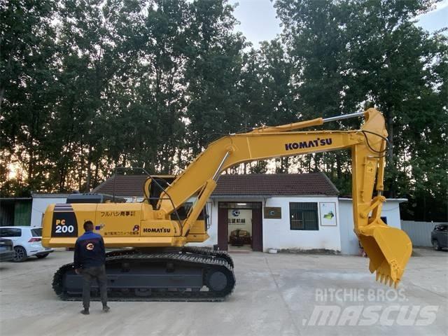 Komatsu PC200-8 Excavadoras de cadenas