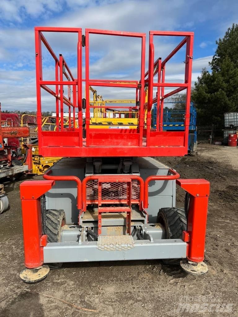 SkyJack SJ 6832 RT Plataformas tijera