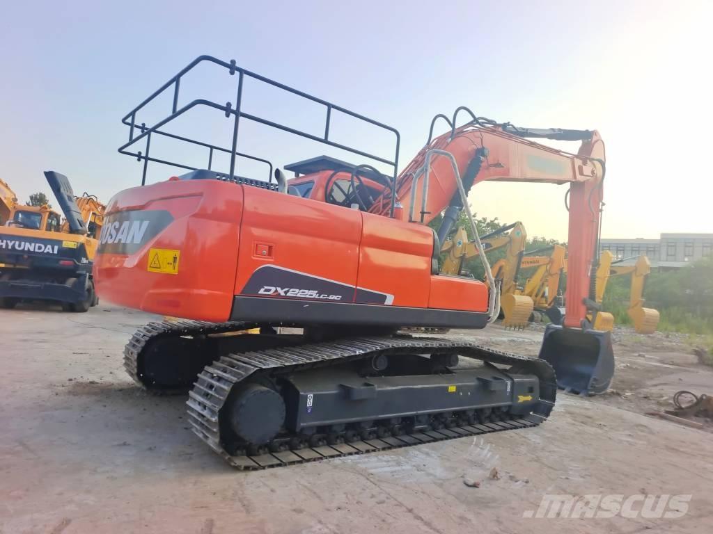 Doosan DX 225 LC-9C Excavadoras de cadenas
